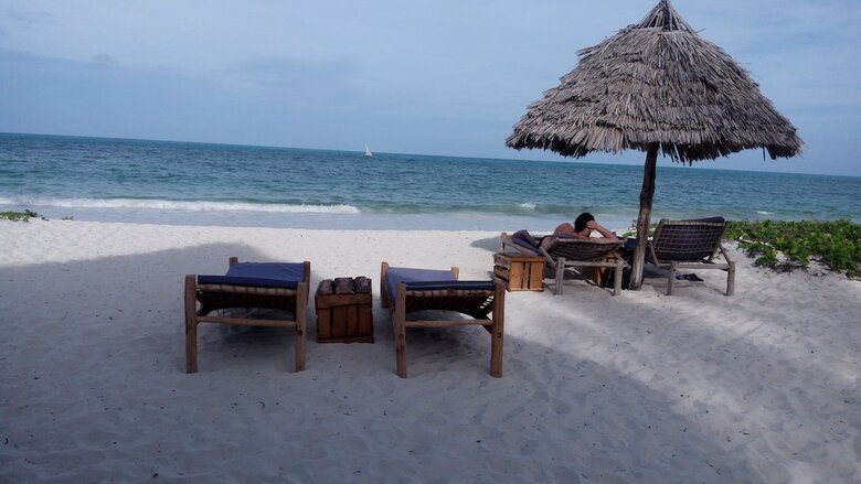 Hotel Blue Earth Beach Bungalows