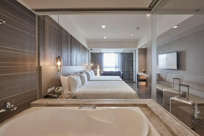 Hotel Grand Bay Resort