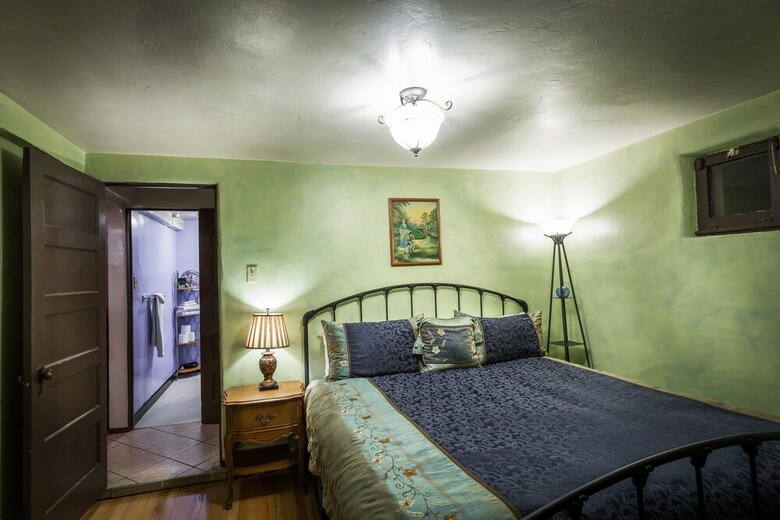 Downtown Historic Bed And Breakfast