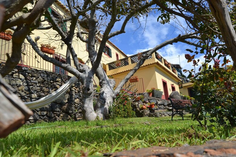 Apartamentos Casal S�o Jo�o Cottages