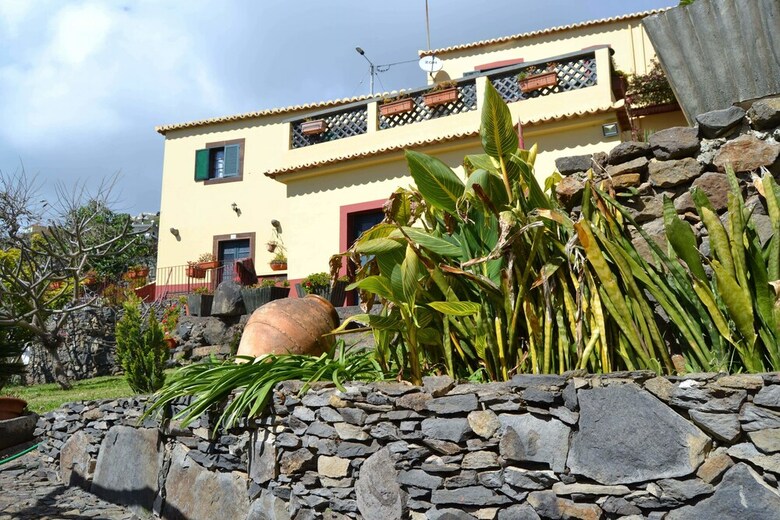 Apartamentos Casal S�o Jo�o Cottages