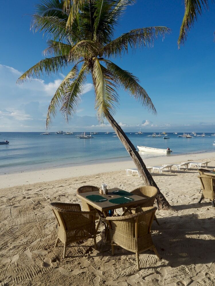 Hotel Alona Vida Beach Resort