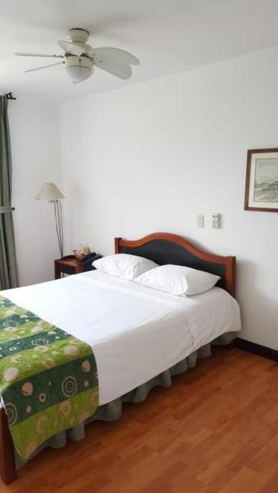 Hotel Santa Ana
