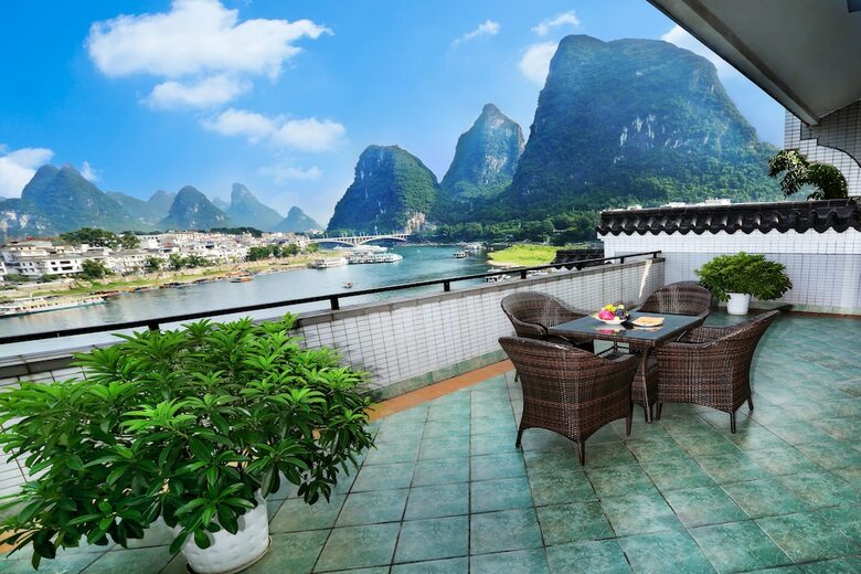 Green Lotus Hotel