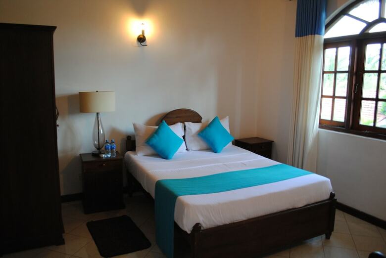 Hotel Sujeewani Villa