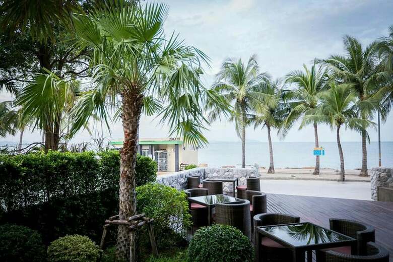Kalm Bangsaen Hotel