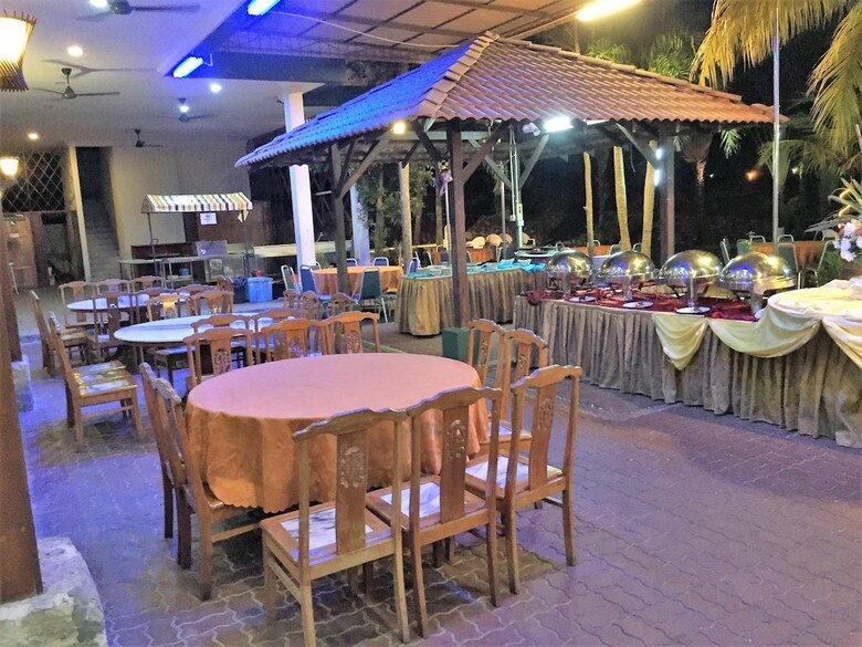 Hotel Teluk Batik Holiday Apartment