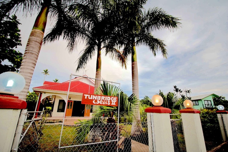 Hotel Tonga Holiday Villa