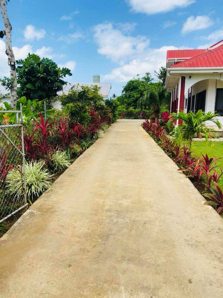 Hotel Tonga Holiday Villa
