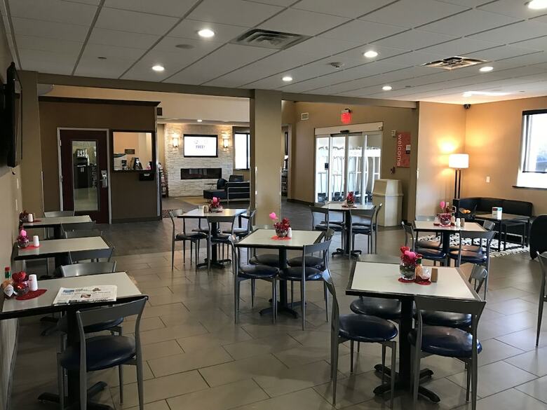 Hotel Comfort Inn & Suites