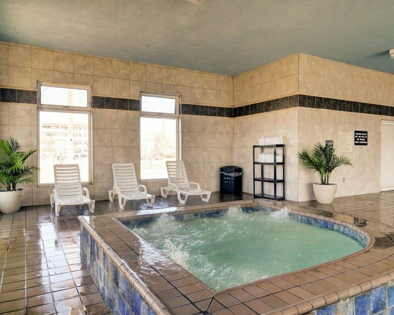 Hotel Comfort Inn & Suites