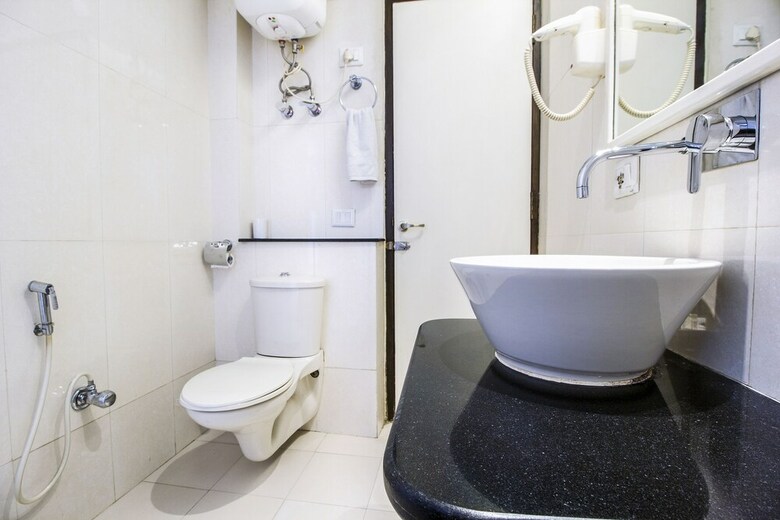 Fabhotel Cabana Gk1