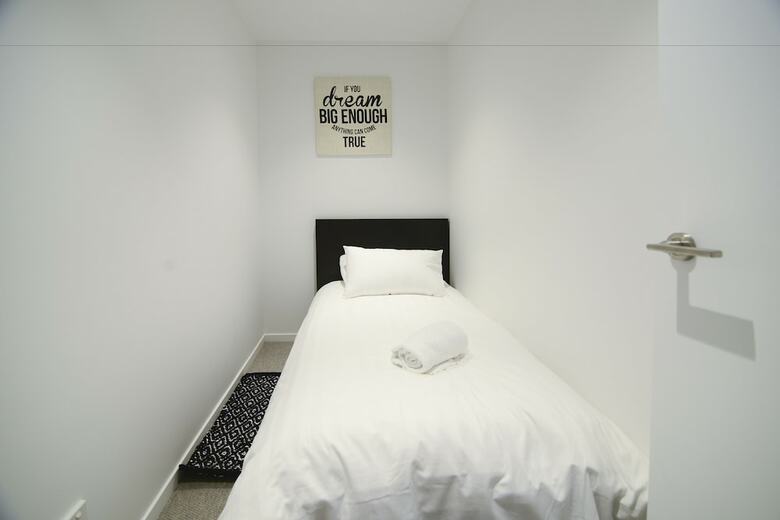 Mono Apartments On La Trobe