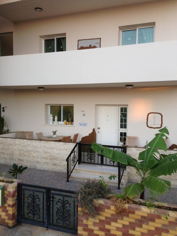 Astrofegia Apartments