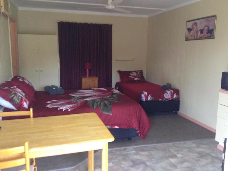Hotel Banjo's Overnight & Holiday Units
