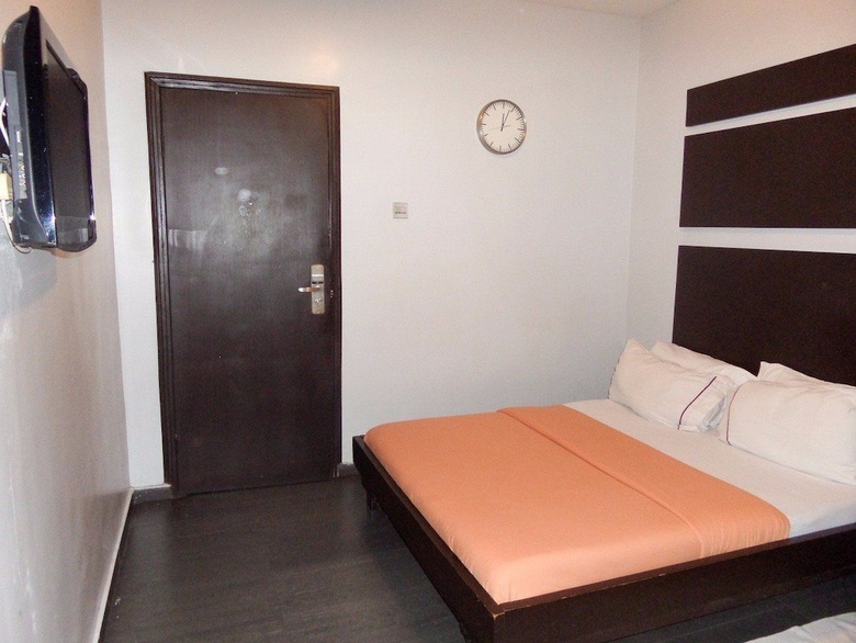 Hotel Precinct Comfort Services, Yaba