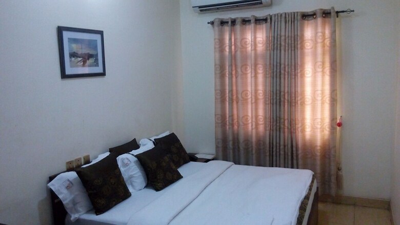 Hotel Rita's Events And Suites