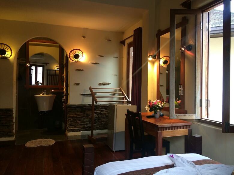 Hotel Chaluenxay Villa
