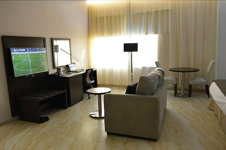 de Santos Hotel Awka