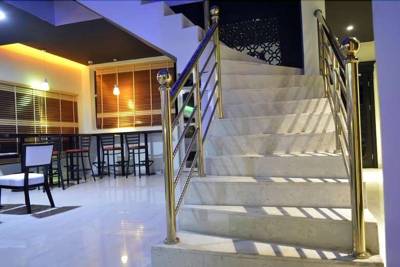 de Santos Hotel Awka