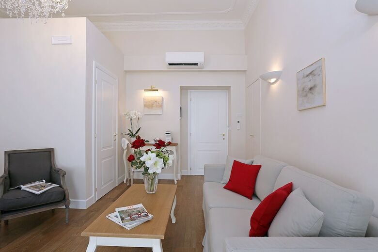 Hotel Spagna Art & Suites - Daplace Collection