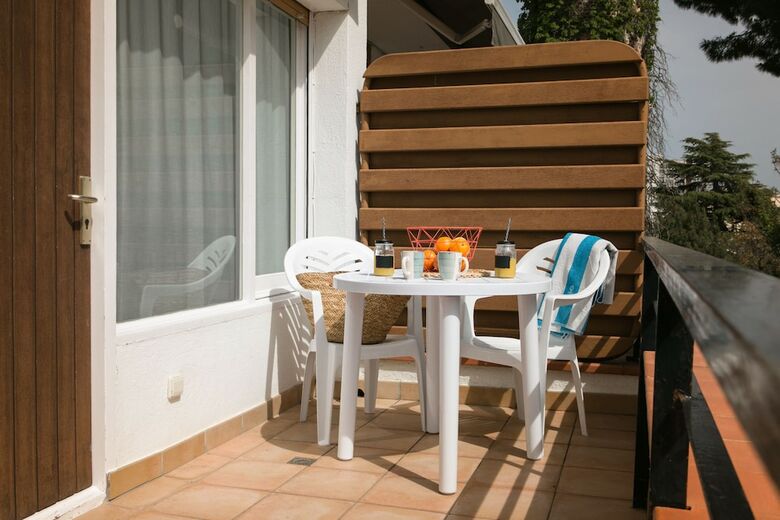 Rv Hotels Apartamentos Benelux