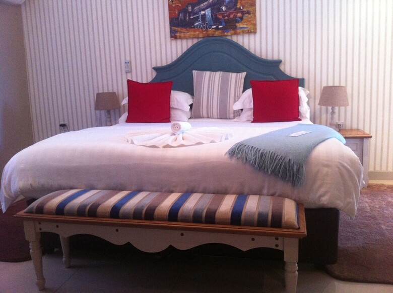 Hotel Khwee Sands Lodge