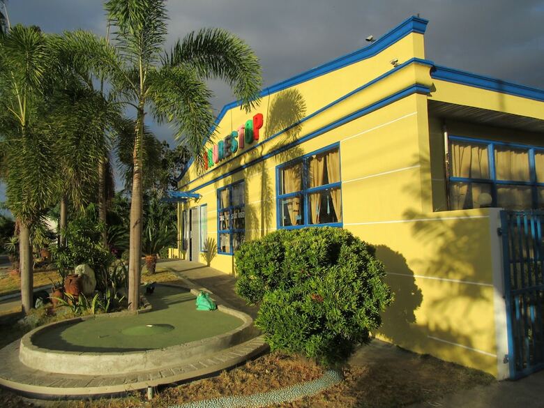 Hotel Shorestop Inn And Restaurant