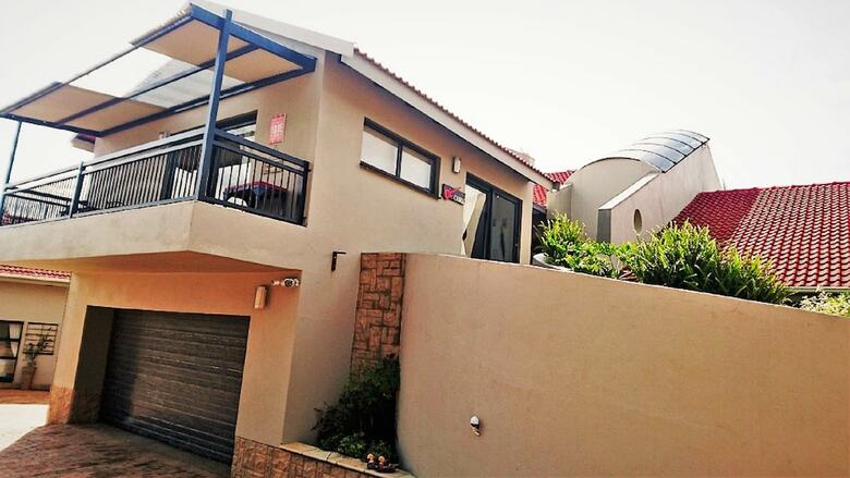 Apartamentos Glenluce Guesthouse