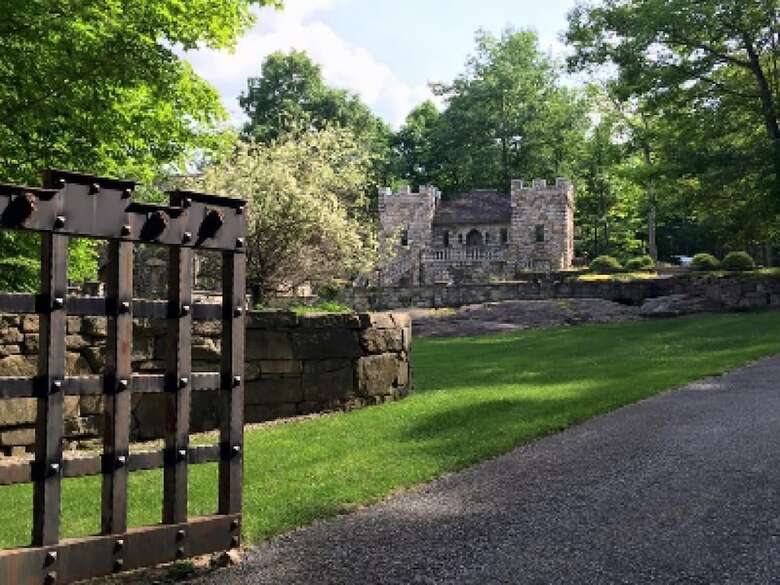 Highlands Castle