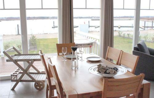 Wei�e Strandvilla/56a O