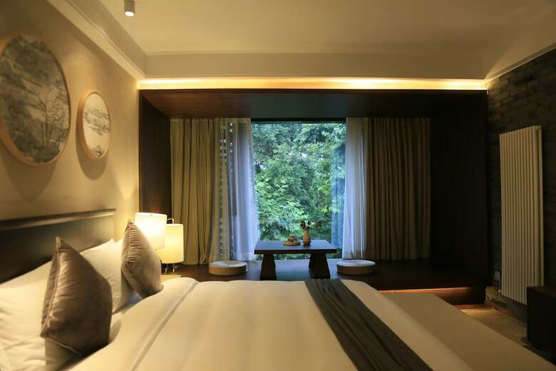 Hotel Seclusive Life In Jiangnan ?canal Yard