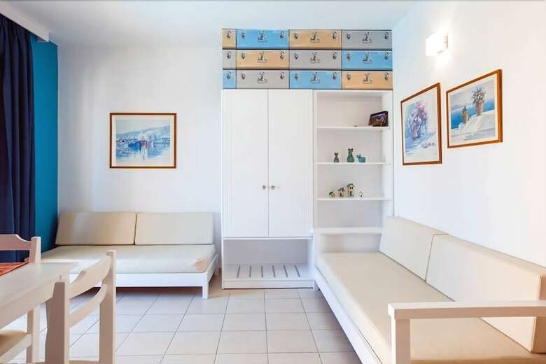 Aparthotel Kallitsakis Beach