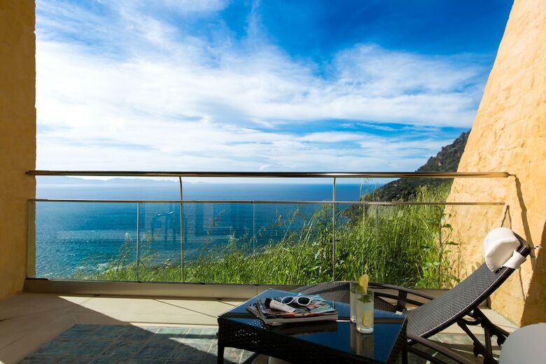 Ravdoucha Epavlis - Villa Athina