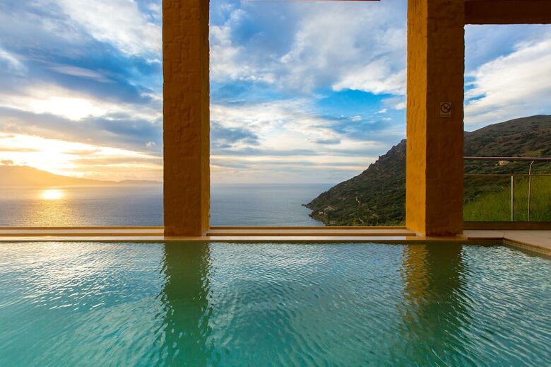 Ravdoucha Epavlis - Villa Athina