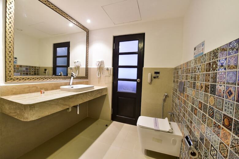 Hotel Silver Sands Serenity