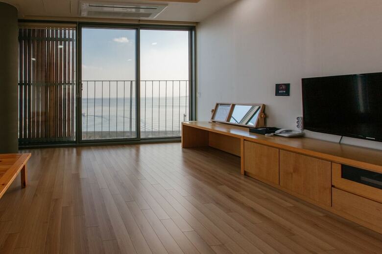 Healing Turn Condo