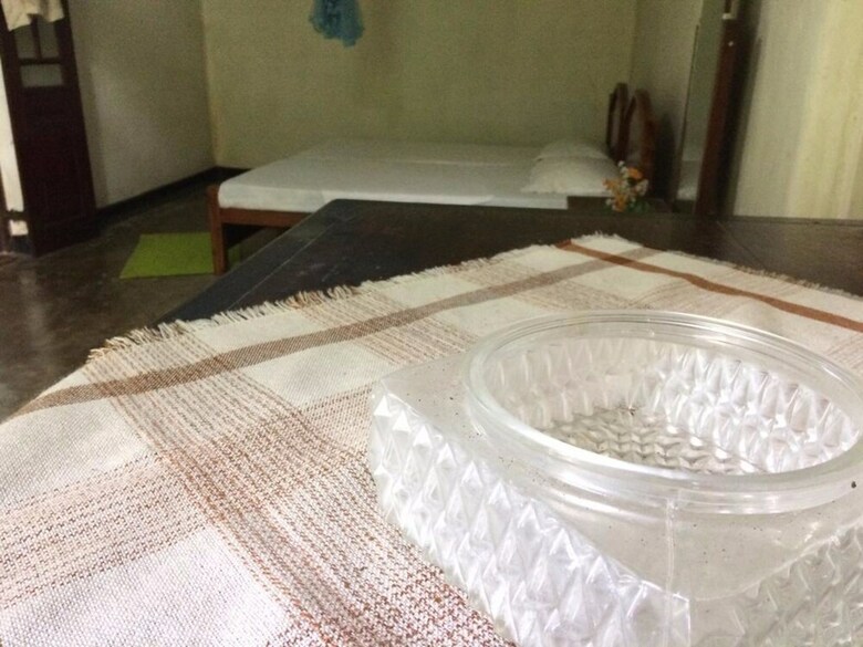 Hotel Weeragiri Homestay