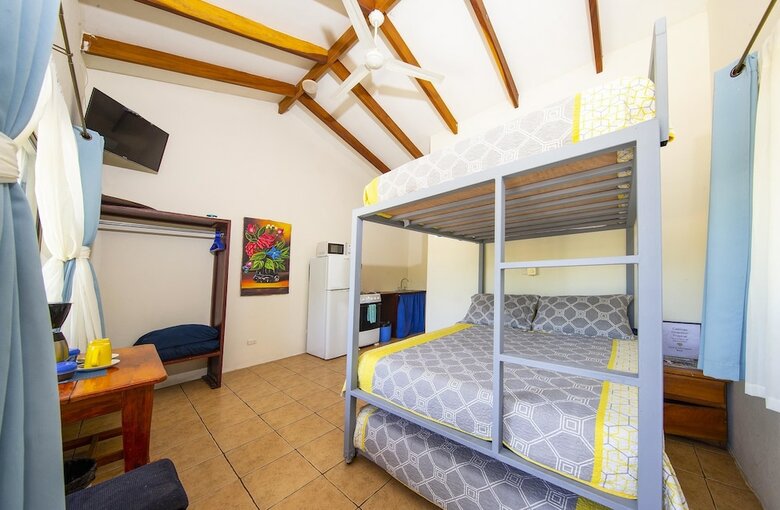 Hotel Cabinas Diversion Tropical