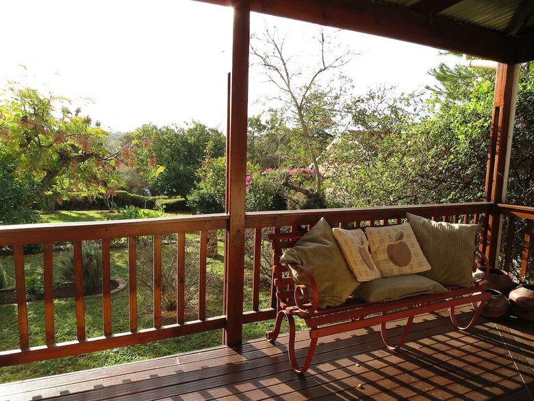 Hotel Dempsey's Guest House
