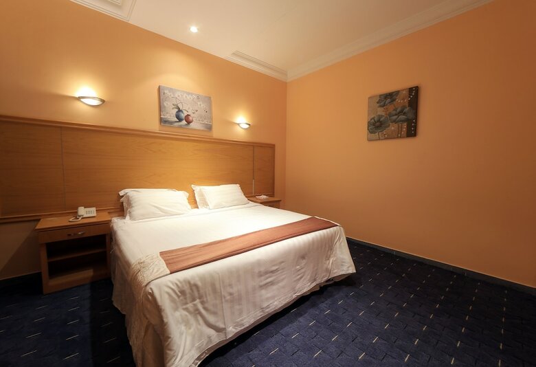 Snood Alazizyh Hotel
