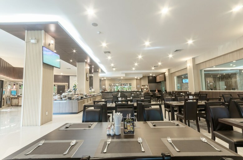 Phanhin Regent Hotel And Residence
