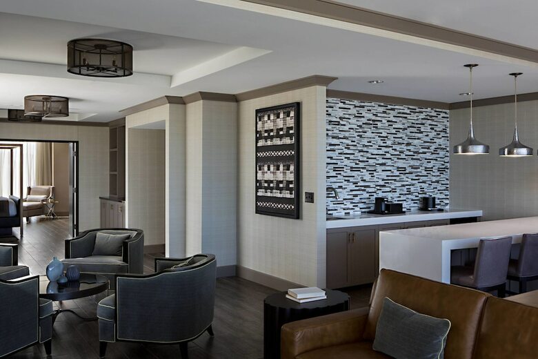 Hotel Omaha Marriott Downtown At The Capitol District