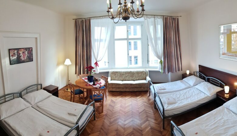 Happy Apartments For Friends