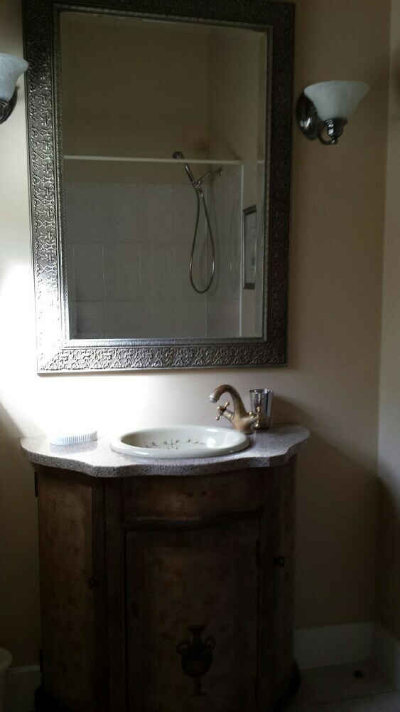 Hotel St. Vincent Row Suites