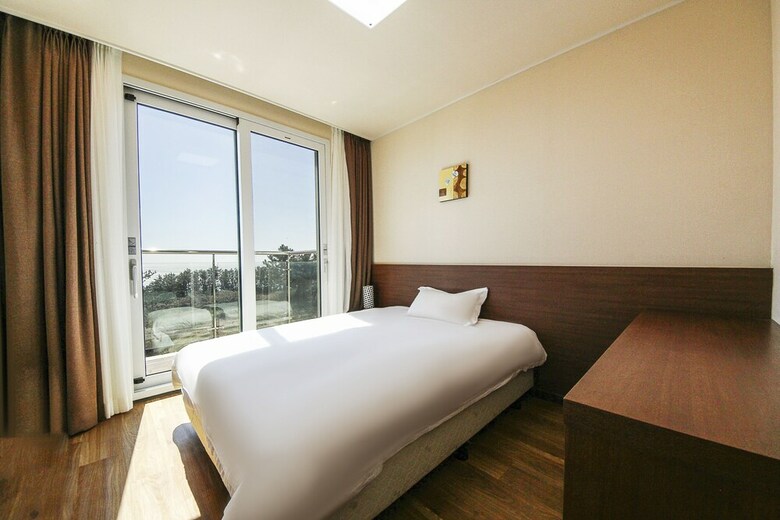 Jeju Ocean Blue Hotel