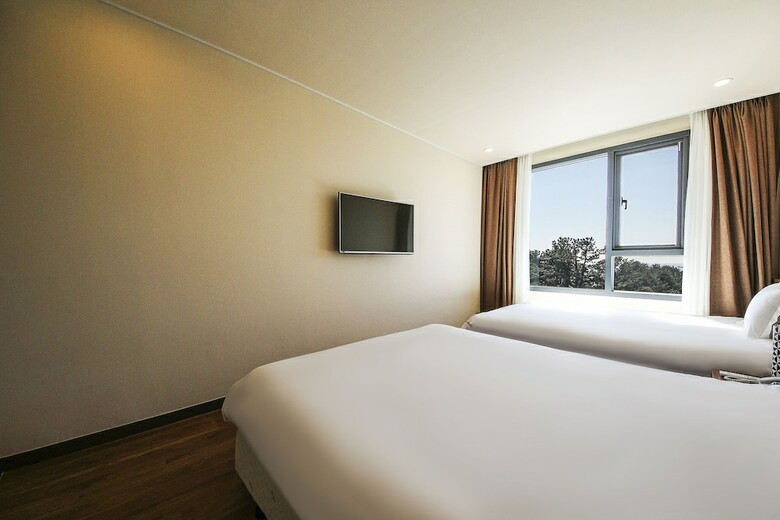 Jeju Ocean Blue Hotel