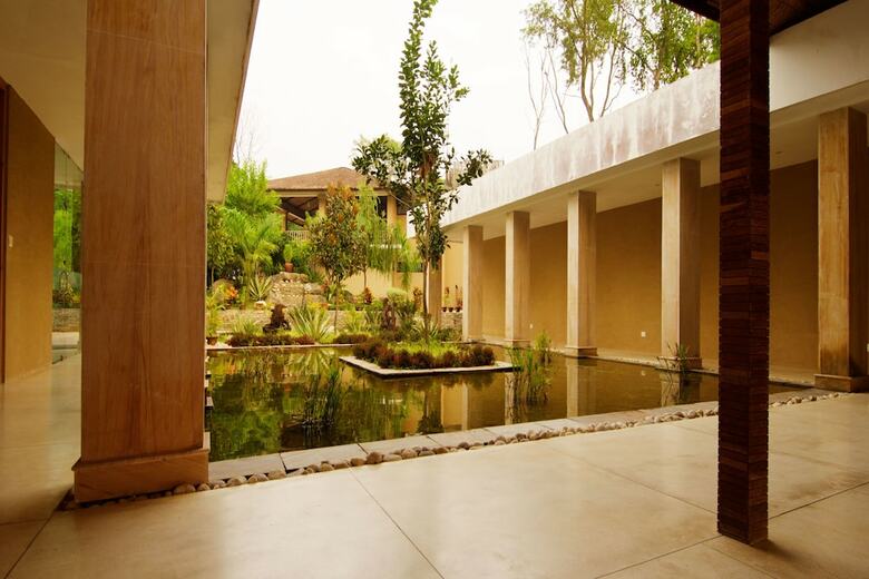 Hotel Kasara Resort - Chitwan National Park