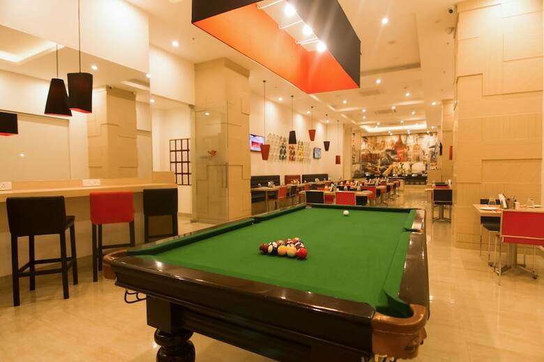 Red Fox Hotel Sec 60 Gurugram