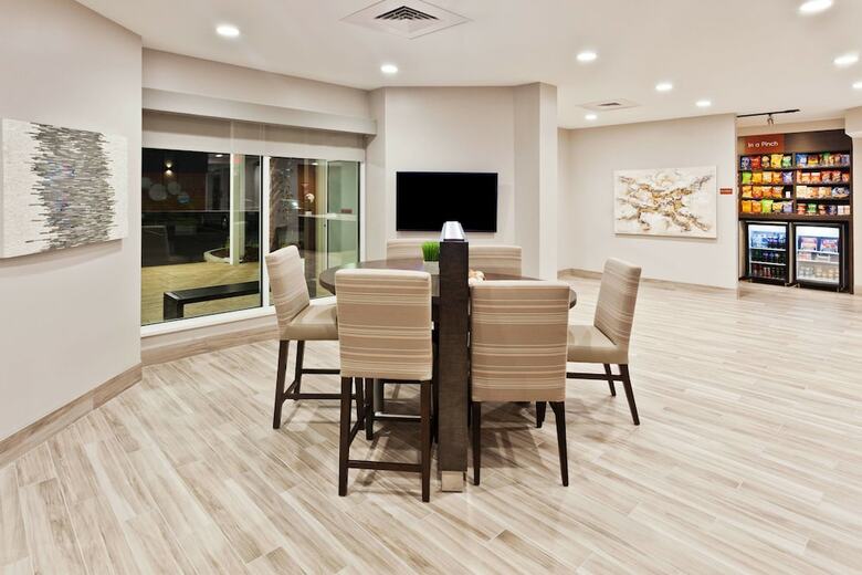 Hotel Towneplace Suites By Marriott Montgomery Eastchase